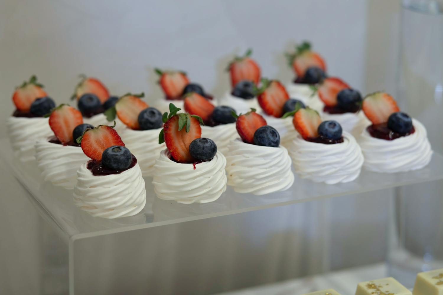 Mini-pavlovas dressées